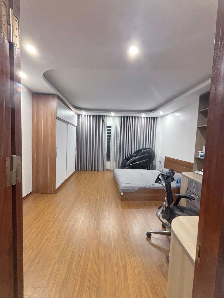 Bán nhà Khương Trung - diện tích 43,9m2 6 tầng - Lô góc, thang máy - giá 14,2 tỷ