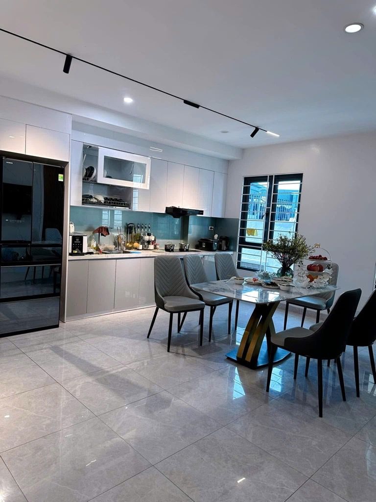 Bán nhà Khương Trung - diện tích 43,9m2 6 tầng - Lô góc, thang máy - giá 14,2 tỷ