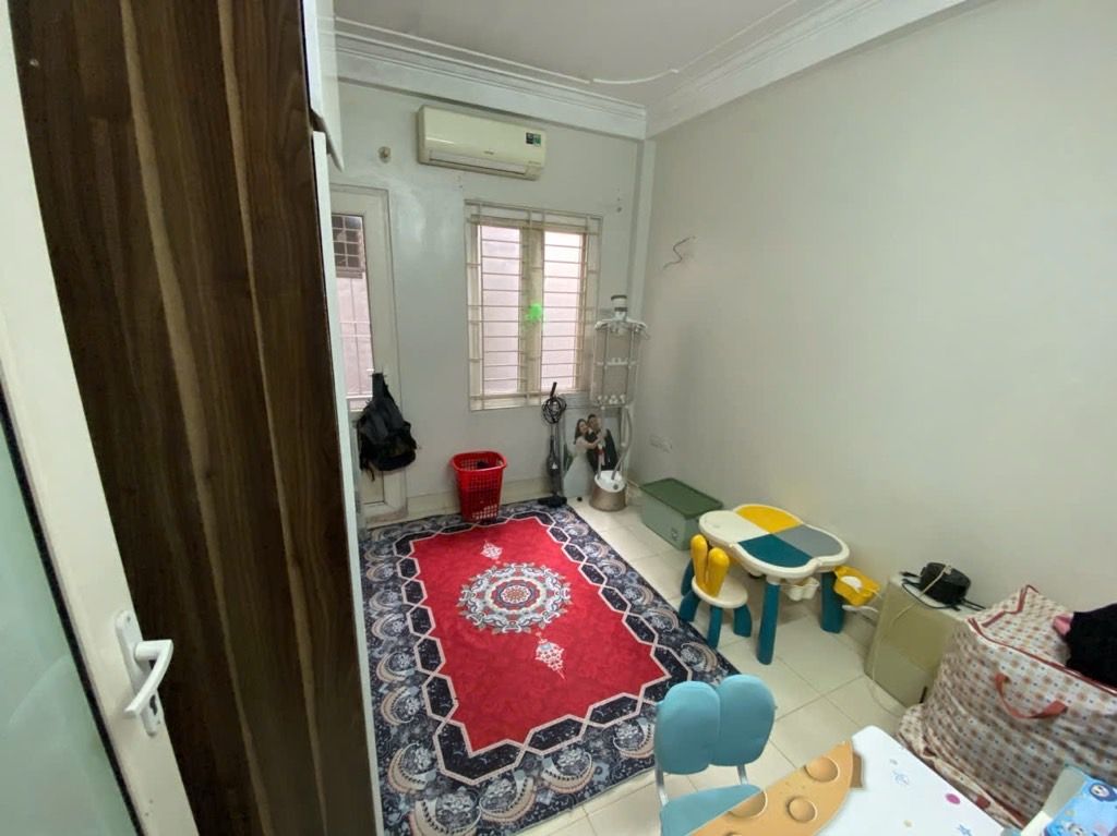 Bán nhà Định Công Thượng - diện tích 39m2 4 tầng - giá 8,7 tỷ