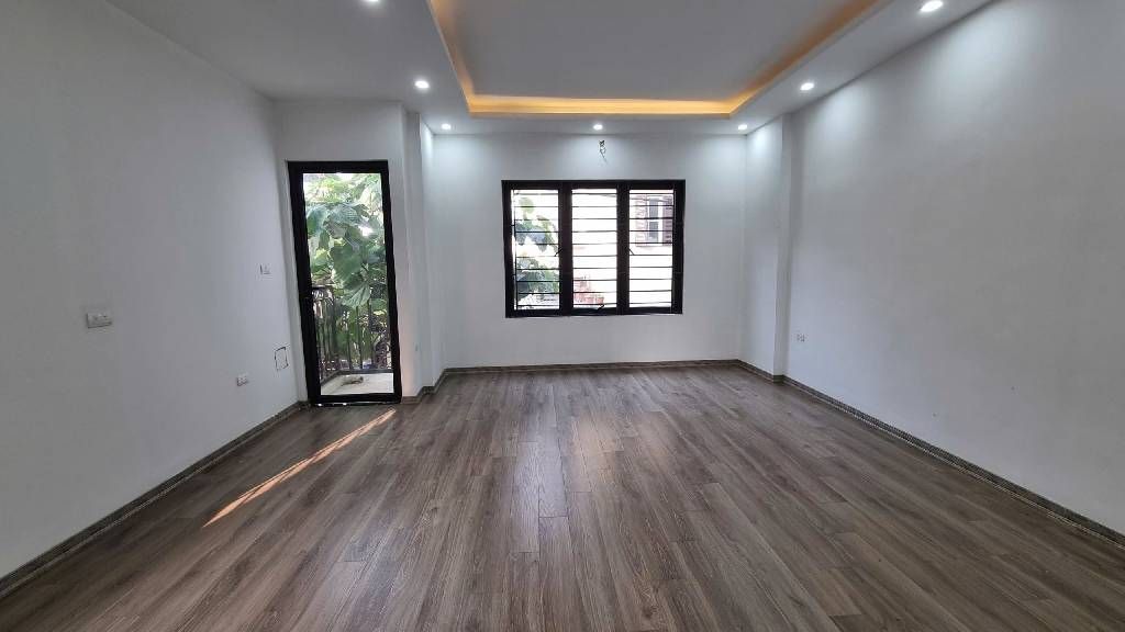 Bán nhà Định Công Hạ - diện tích 41m2 6 tầng - lô góc, ô tô vào nhà - giá 12,8 tỷ