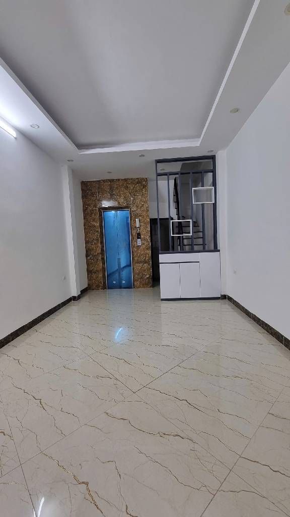 Bán nhà Định Công Hạ - diện tích 31m2 6 tầng - ô tô vào nhà - giá 9,7 tỷ