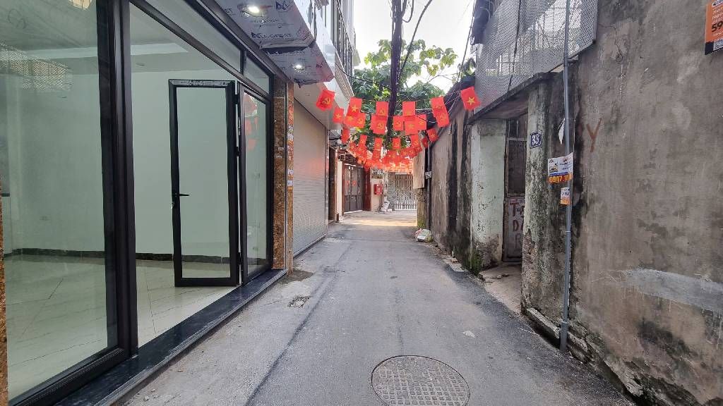 Bán nhà Định Công Hạ - diện tích 31m2 6 tầng - ô tô vào nhà - giá 9,7 tỷ