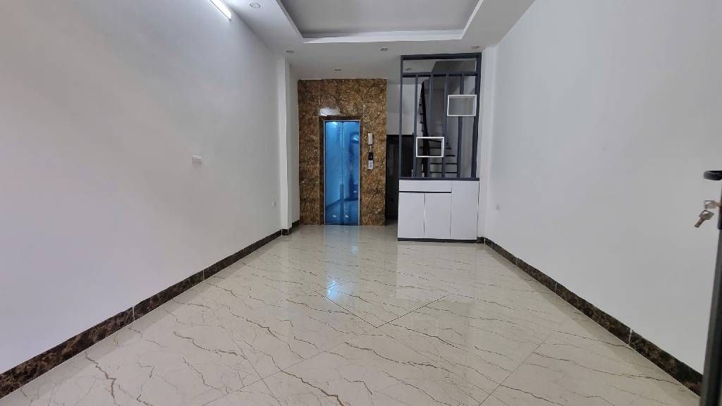 Bán nhà Định Công Hạ - diện tích 31m2 6 tầng - ô tô vào nhà - giá 9,7 tỷ