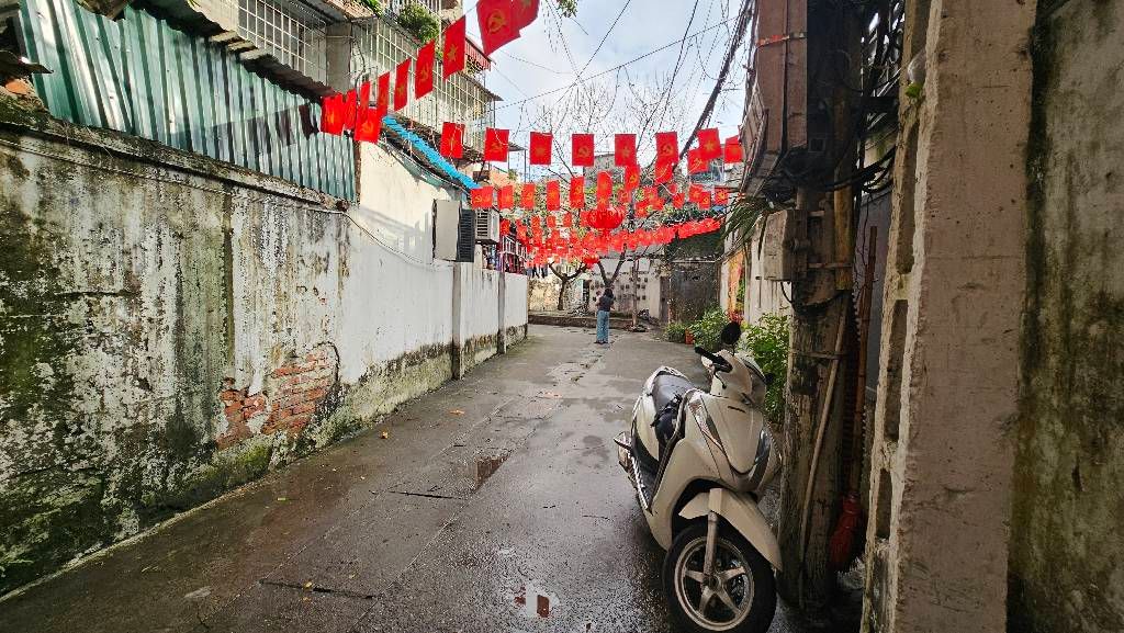 Bán nhà Nguyễn Quý Đức - diện tích 46.2m2 2 tầng - Ô TÔ ĐỖ CỬA - giá 6,9 tỷ