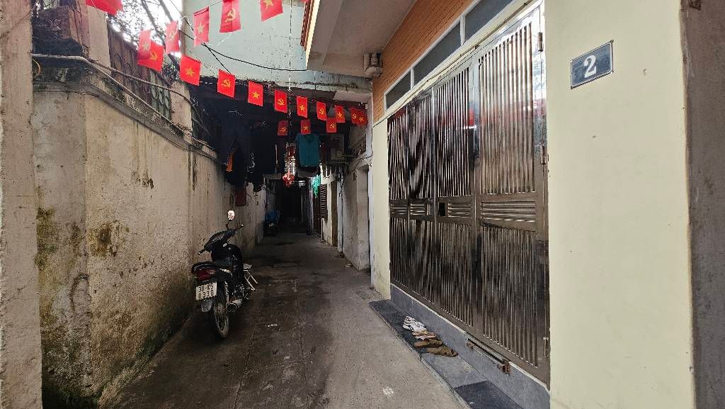 Bán nhà Nguyễn Quý Đức - diện tích 46.2m2 2 tầng - Ô TÔ ĐỖ CỬA - giá 6,9 tỷ