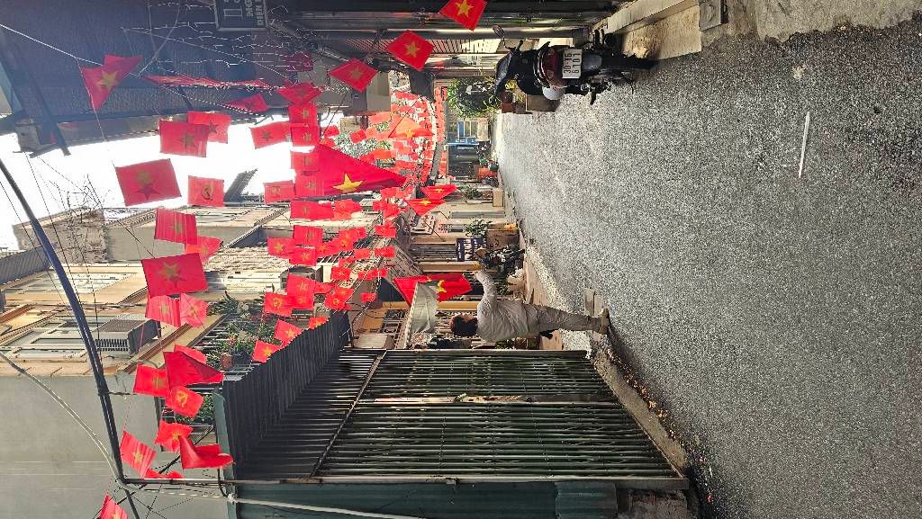 Bán nhà Khuất Duy Tiến - diện tích 33.7m2 1 tầng - Ô TÔ - KINH DOANH - giá 5 tỷ