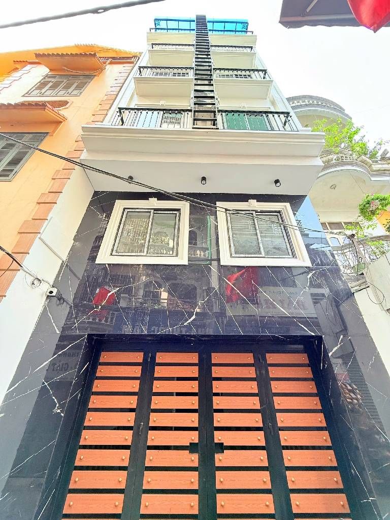 Bán nhà Ngõ Hòa Bình 7 - diện tích 51m2 7 tầng - CHDV dòng tiền ổn định - giá 16,9 tỷ