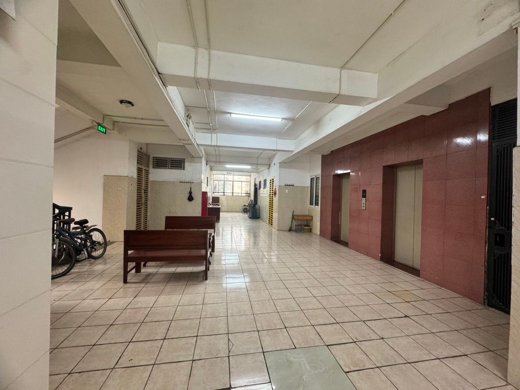 Bán nhà Lê Văn Lương - diện tích 71.2m2 8 tầng - Căn hộ chung cư cao cấp - giá 7 tỷ