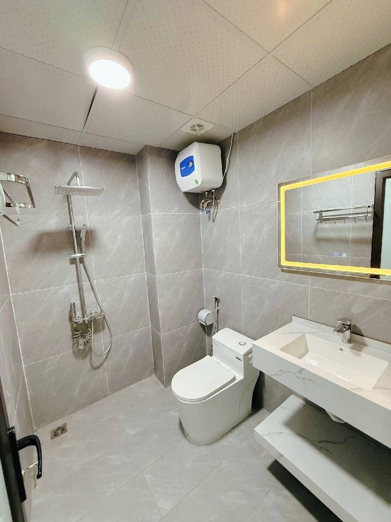 Bán nhà Tôn Đức Thắng - diện tích 31.9m2 5 tầng - Lô 3 căn, căn đầu tiên - giá 9,99 tỷ