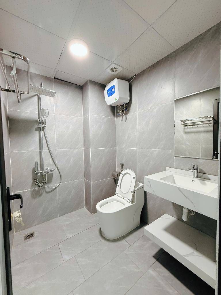 Bán nhà Tôn Đức Thắng - diện tích 31.9m2 5 tầng - Lô 3 căn, căn đầu tiên - giá 9,99 tỷ