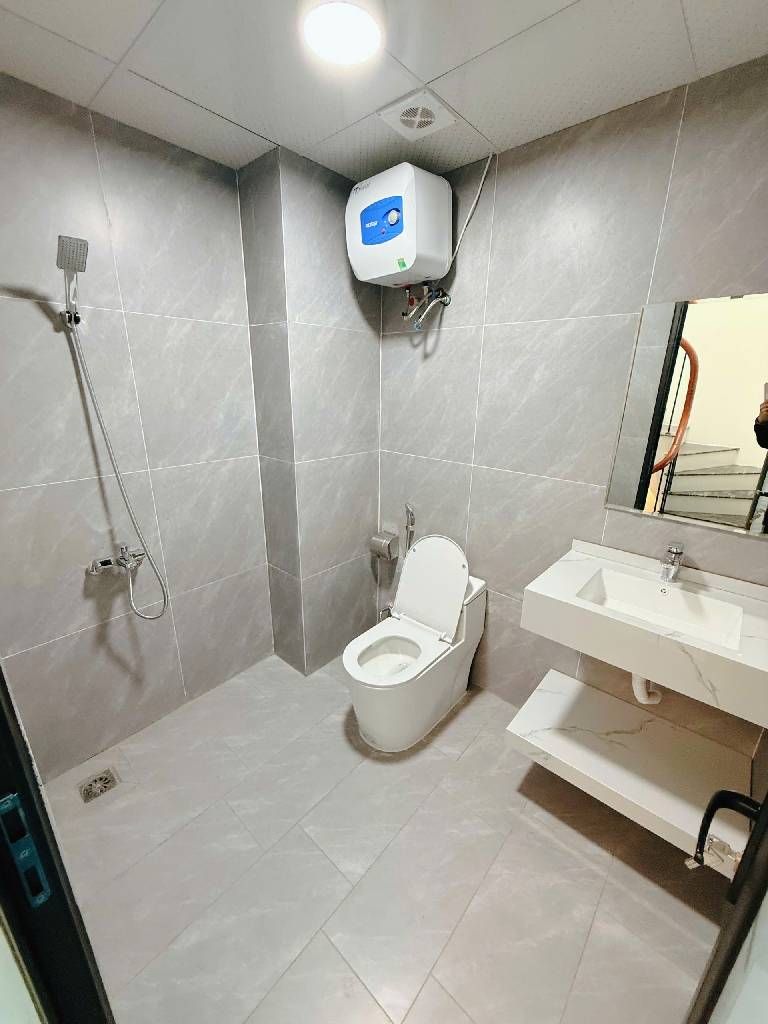 Bán nhà Tôn Đức Thắng - diện tích 31.9m2 5 tầng - Lô 3 căn, căn đầu tiên - giá 9,99 tỷ