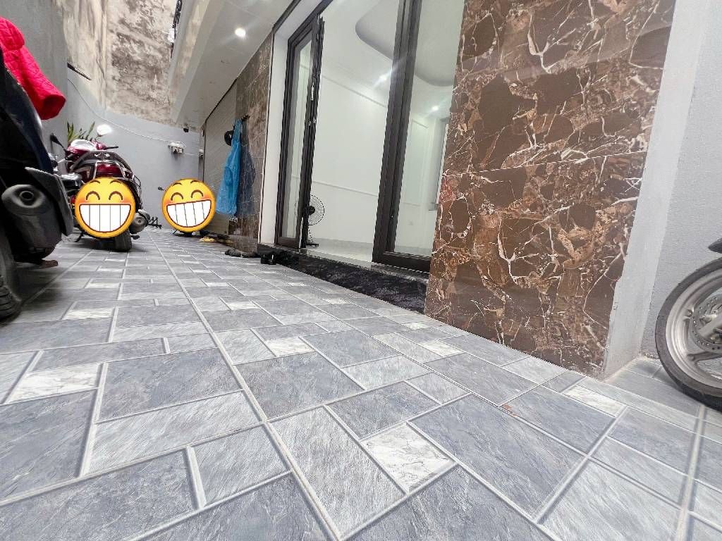 Bán nhà Tôn Đức Thắng - diện tích 31.9m2 5 tầng - Lô 3 căn, căn đầu tiên - giá 9,99 tỷ