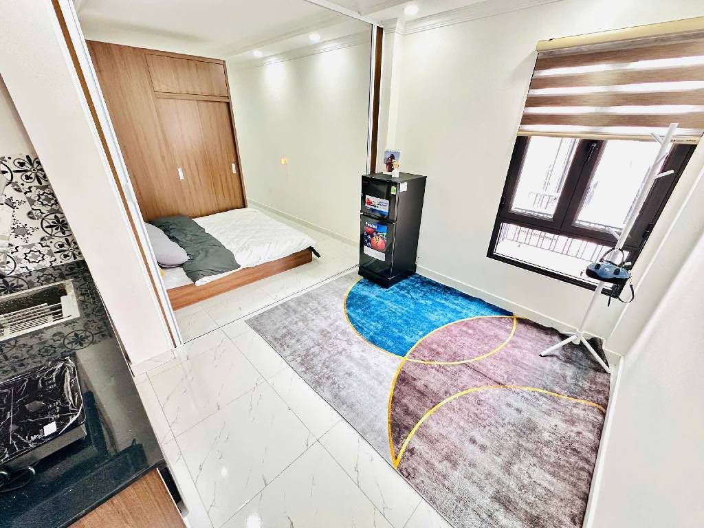 Bán nhà Giáp Bát - diện tích 43m2 6 tầng - Thang máy - giá 10,2 tỷ