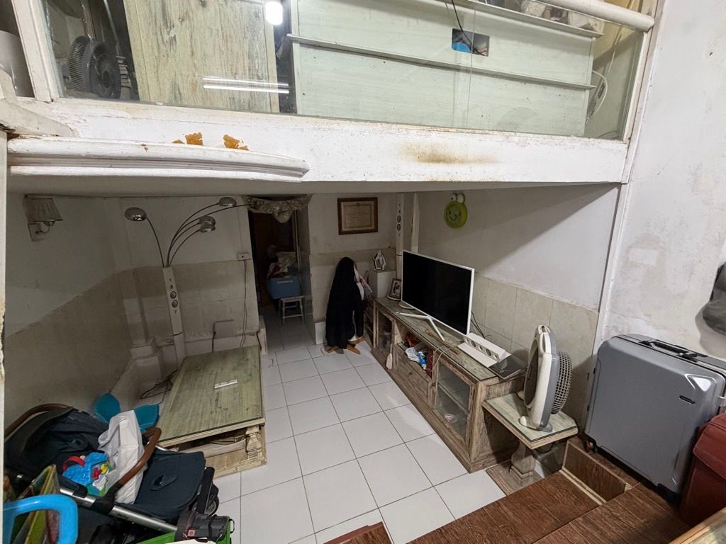 Bán nhà Huỳnh Thúc Kháng - diện tích 65m2 1 tầng - Ô tô đỗ cửa - giá 4,8 tỷ