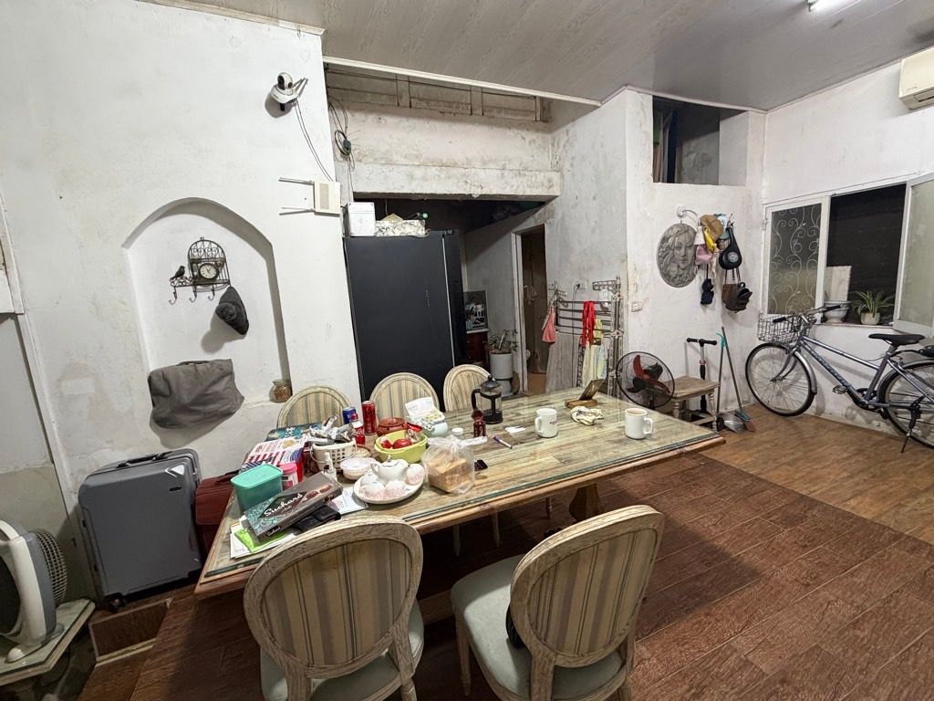 Bán nhà Huỳnh Thúc Kháng - diện tích 65m2 1 tầng - Ô tô đỗ cửa - giá 4,8 tỷ