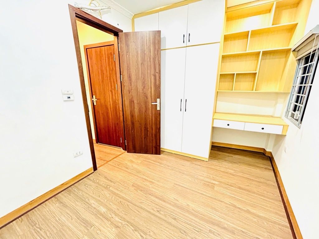 Bán nhà Đông Thiên - diện tích 29.4m2 5 tầng - Ô tô cách 20 mét - giá 6,8 tỷ