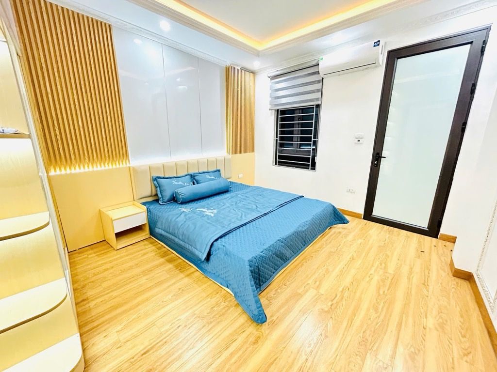 Bán nhà Đông Thiên - diện tích 29.4m2 5 tầng - Ô tô cách 20 mét - giá 6,8 tỷ