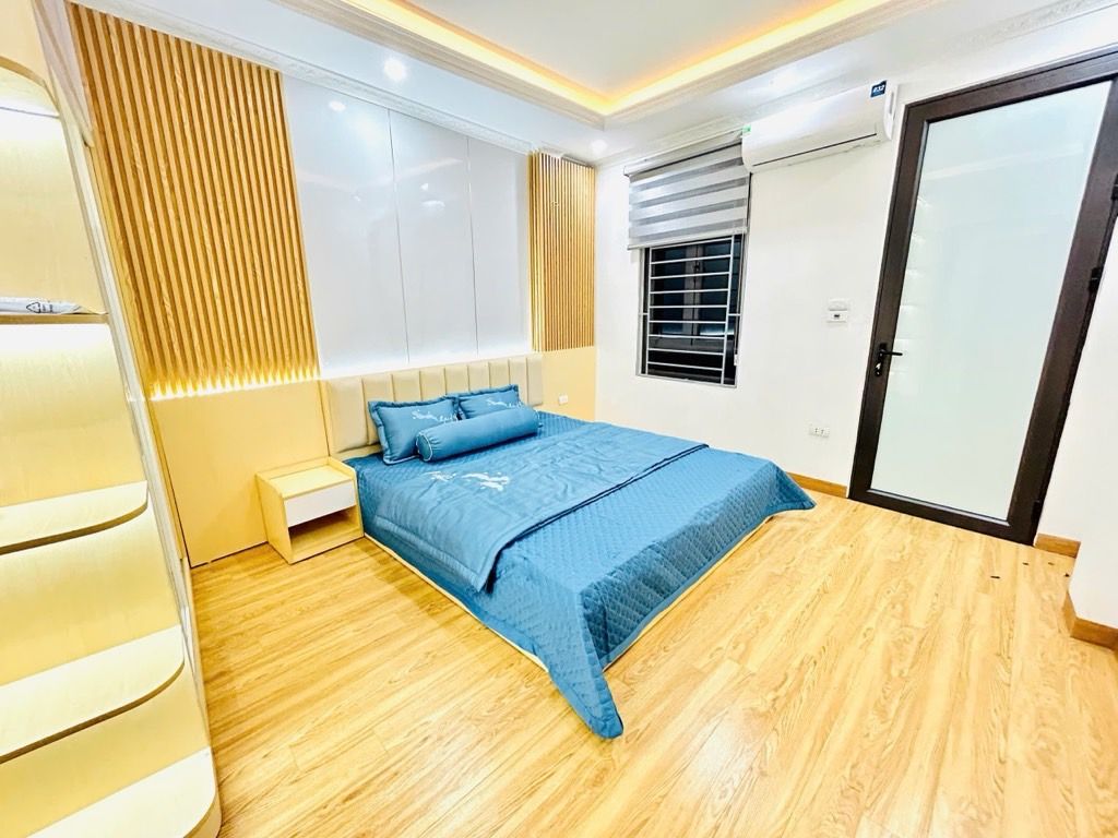 Bán nhà Đông Thiên - diện tích 29.4m2 5 tầng - Ô tô cách 20 mét - giá 6,8 tỷ