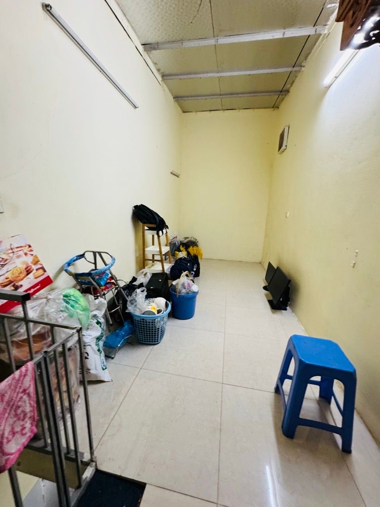 Bán nhà Lương Sử C - diện tích 18m2 2 tầng - nhà cũ xác định bán đất - giá 3,6 tỷ