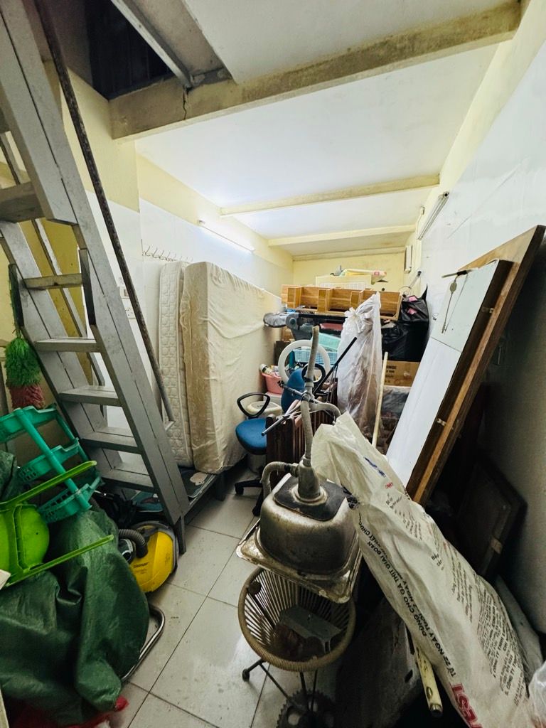 Bán nhà Lương Sử C - diện tích 18m2 2 tầng - nhà cũ xác định bán đất - giá 3,6 tỷ