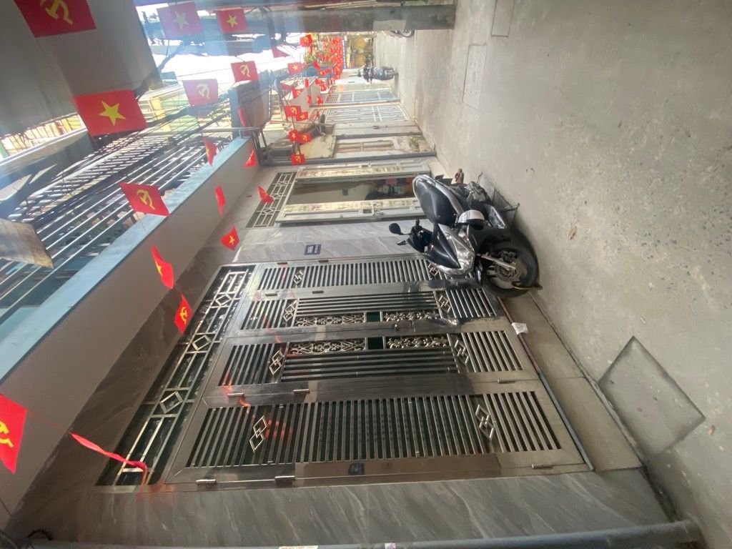 Bán nhà Định Công Thượng - diện tích 36m2 2 tầng - gần ô tô - giá 3,6 tỷ