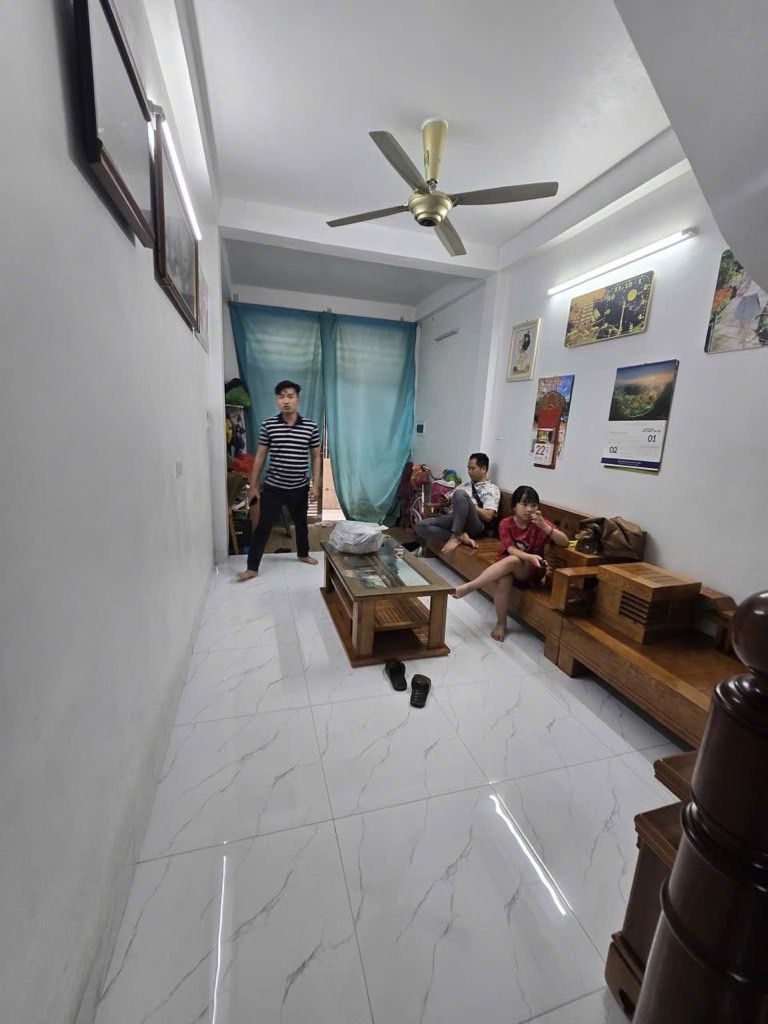 Bán nhà Định Công Thượng - diện tích 36m2 2 tầng - gần ô tô - giá 3,6 tỷ