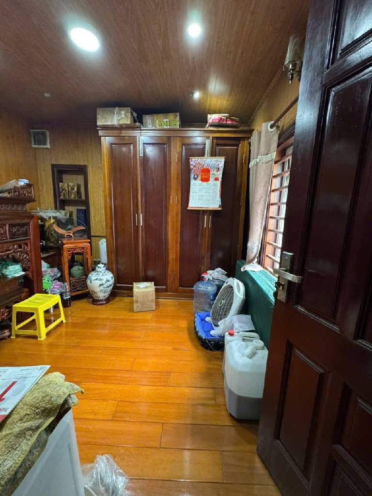 Bán nhà Định Công - diện tích 40m2 3 tầng - Nhà đẹp, không sổ - giá 2,7 tỷ