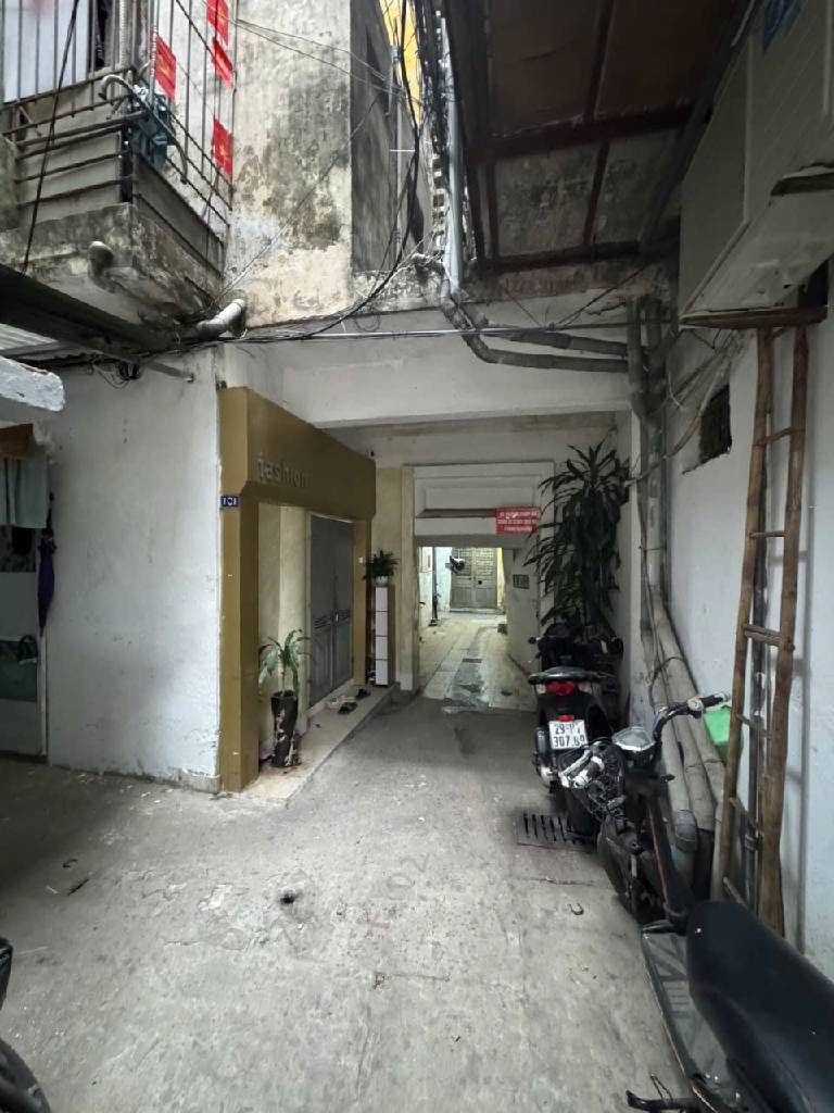 Bán nhà Nguyễn Trãi - diện tích 20m2 1 tầng - nhà đẹp đầy đủ tiện nghi - giá 1,3 tỷ