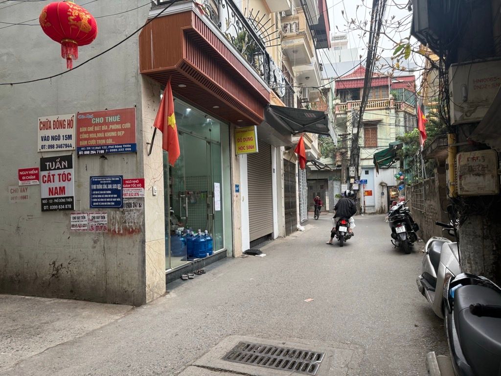 Bán nhà Đông Thiên - diện tích 33m2 5 tầng - LÔ GÓC - Ô TÔ ĐỖ CỬA VÀO NHÀ - giá 10,5 tỷ