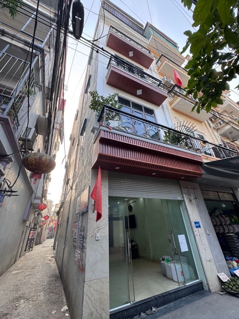 Bán nhà Đông Thiên - diện tích 33m2 5 tầng - LÔ GÓC - Ô TÔ ĐỖ CỬA VÀO NHÀ - giá 10,5 tỷ