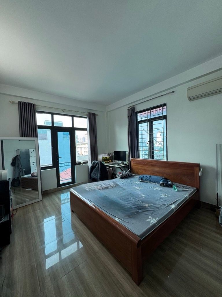 Bán nhà Đông Thiên - diện tích 33m2 5 tầng - LÔ GÓC - Ô TÔ ĐỖ CỬA VÀO NHÀ - giá 10,5 tỷ