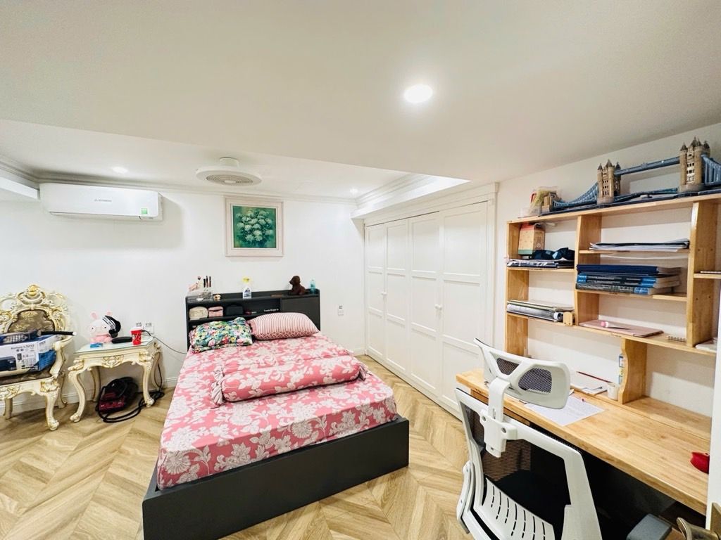 Bán nhà Nguyễn Trãi - diện tích 85m2 1 tầng - Căn hộ Duplex Royal City sang xịn đẹp - giá 19,5 tỷ