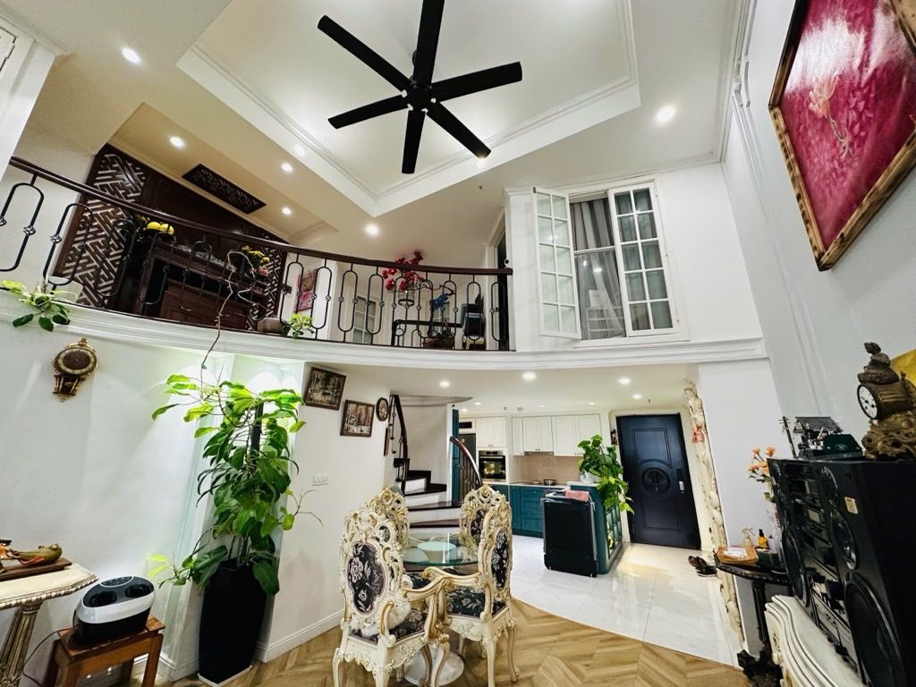 Bán nhà Nguyễn Trãi - diện tích 85m2 1 tầng - Căn hộ Duplex Royal City sang xịn đẹp - giá 19,5 tỷ