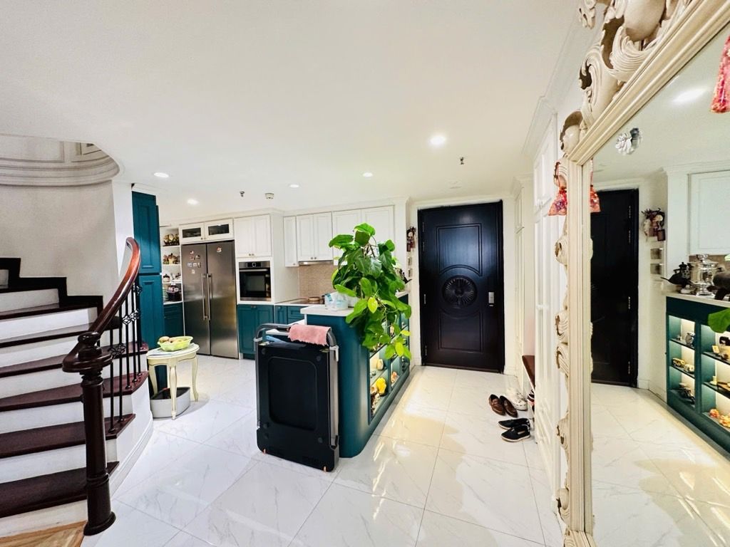 Bán nhà Nguyễn Trãi - diện tích 85m2 1 tầng - Căn hộ Duplex Royal City sang xịn đẹp - giá 19,5 tỷ