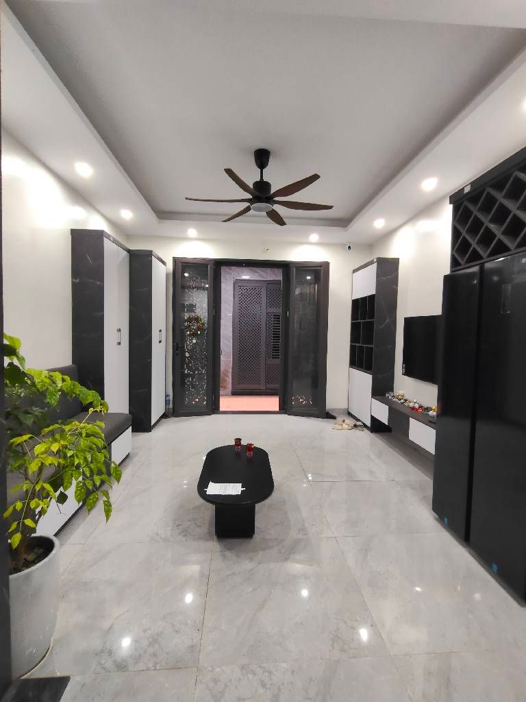 Bán nhà Nguyễn Văn Viên - diện tích 30m2 5 tầng - Nhà đẹp hiếm có - giá 8,5 tỷ