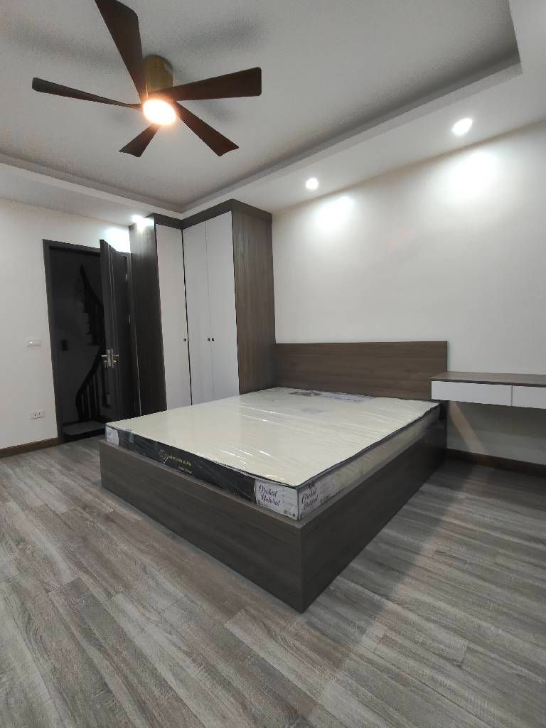 Bán nhà Nguyễn Văn Viên - diện tích 30m2 5 tầng - Nhà đẹp hiếm có - giá 8,5 tỷ