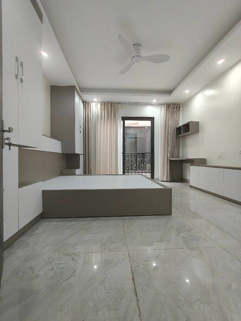 Bán nhà Nguyễn Văn Viên - diện tích 30m2 5 tầng - Nhà đẹp hiếm có - giá 8,5 tỷ