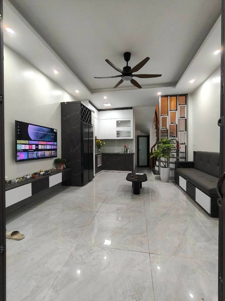 Bán nhà Nguyễn Văn Viên - diện tích 30m2 5 tầng - Nhà đẹp hiếm có - giá 8,5 tỷ