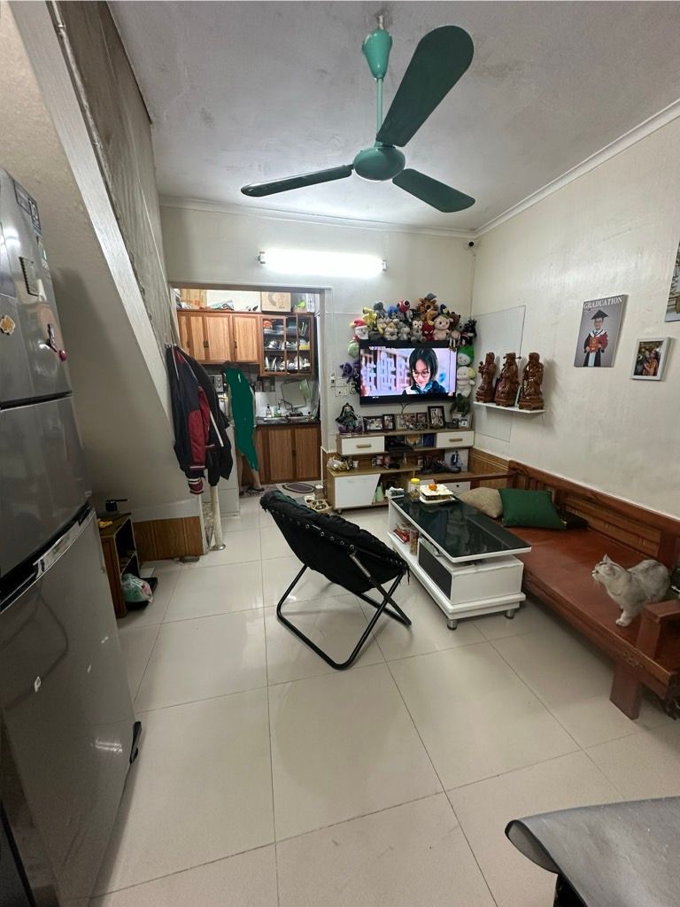 Bán nhà đê Trần Khát Chân - diện tích 24.5m2 3 tầng - Nhà cũ, chủ xác định bán đất tặng nhà - giá 6,4 tỷ