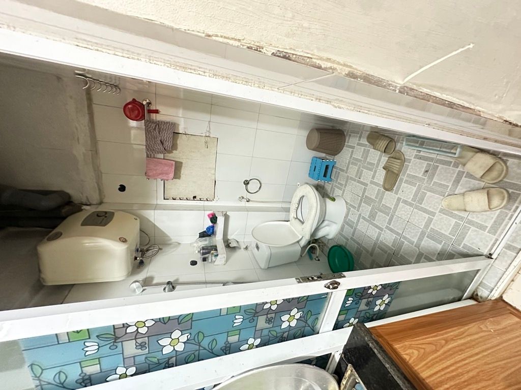 Bán nhà đê Trần Khát Chân - diện tích 24.5m2 3 tầng - Nhà cũ, chủ xác định bán đất tặng nhà - giá 6,4 tỷ