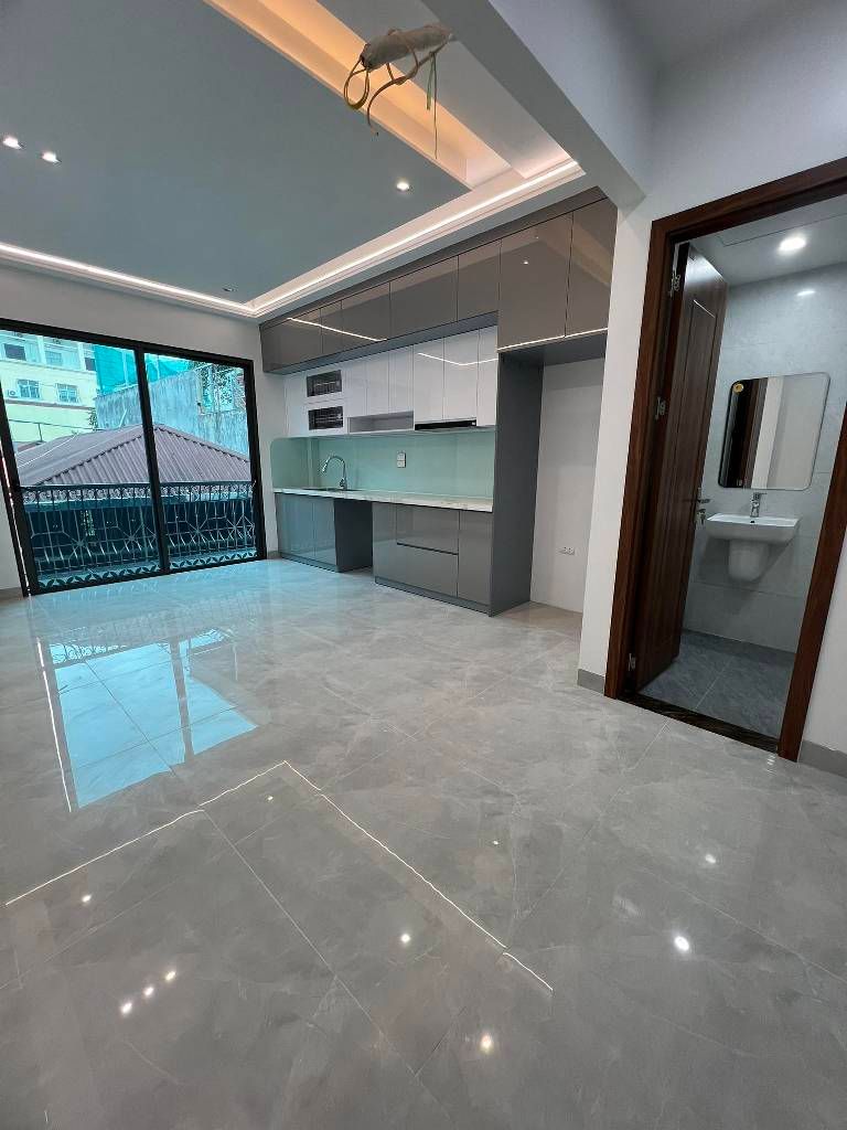 Bán nhà Ngõ Đoàn Kết - diện tích 33m2 7 tầng - Nhà đẹp - giá 12,5 tỷ