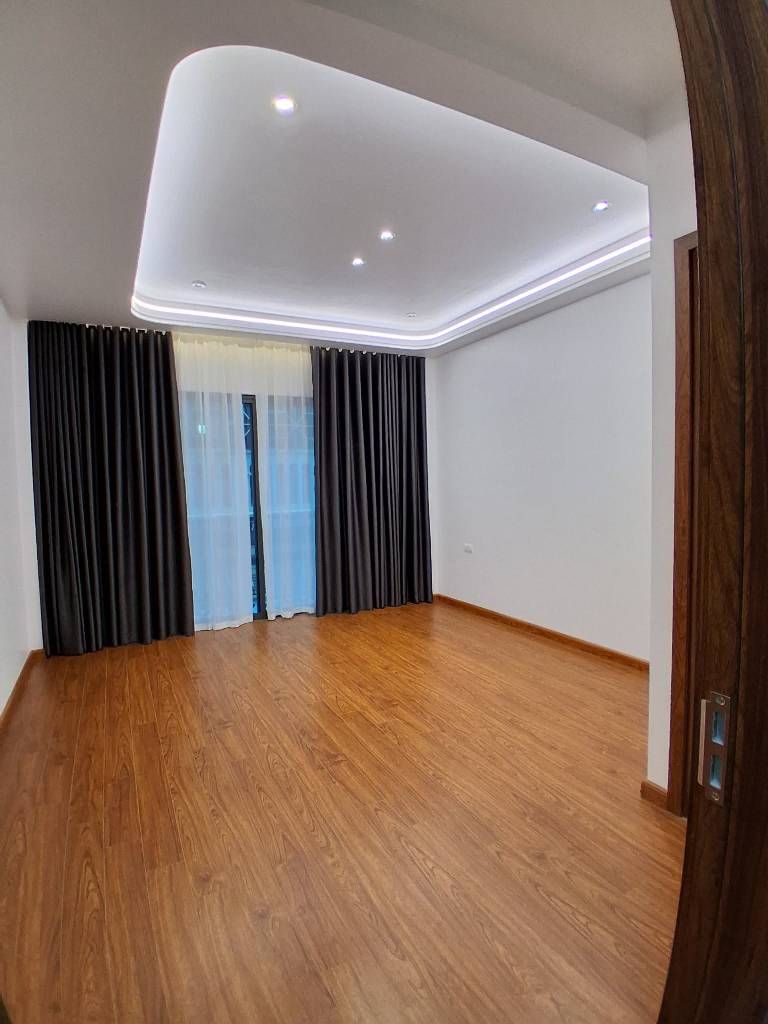 Bán nhà Ngõ Đoàn Kết - diện tích 33m2 7 tầng - Nhà đẹp - giá 12,5 tỷ