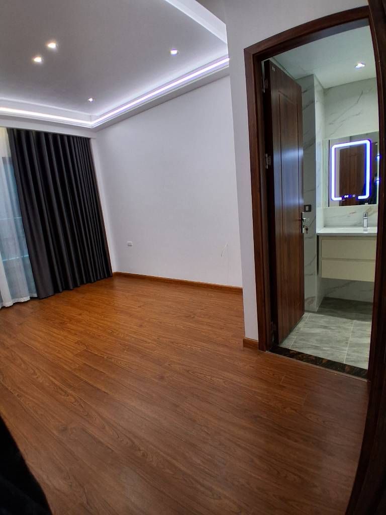 Bán nhà Ngõ Đoàn Kết - diện tích 33m2 7 tầng - Nhà đẹp - giá 12,5 tỷ