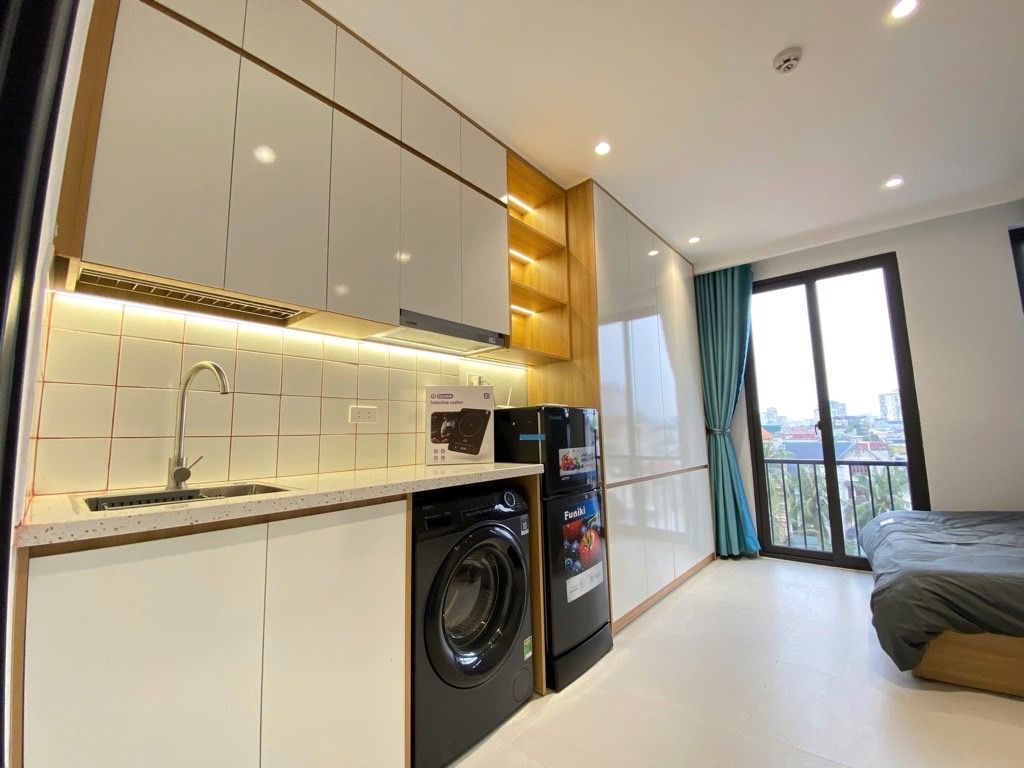 Bán nhà Định Công - diện tích 51m2 7 tầng - Lô góc - giá 15,6 tỷ