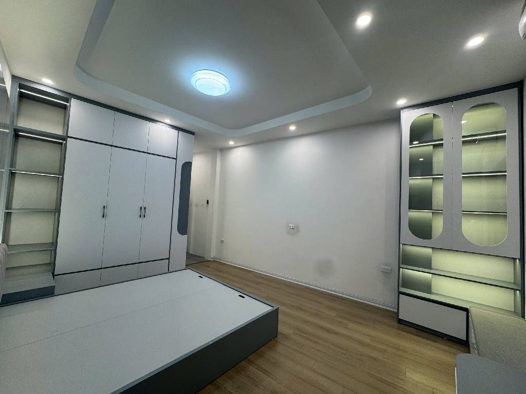 Bán nhà Xã Đàn - diện tích 35m2 5 tầng - Ngõ thông ba gác - giá 8,9 tỷ