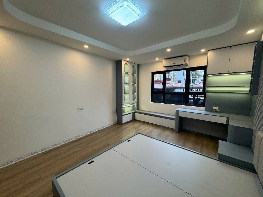 Bán nhà Xã Đàn - diện tích 35m2 5 tầng - Ngõ thông ba gác - giá 8,9 tỷ