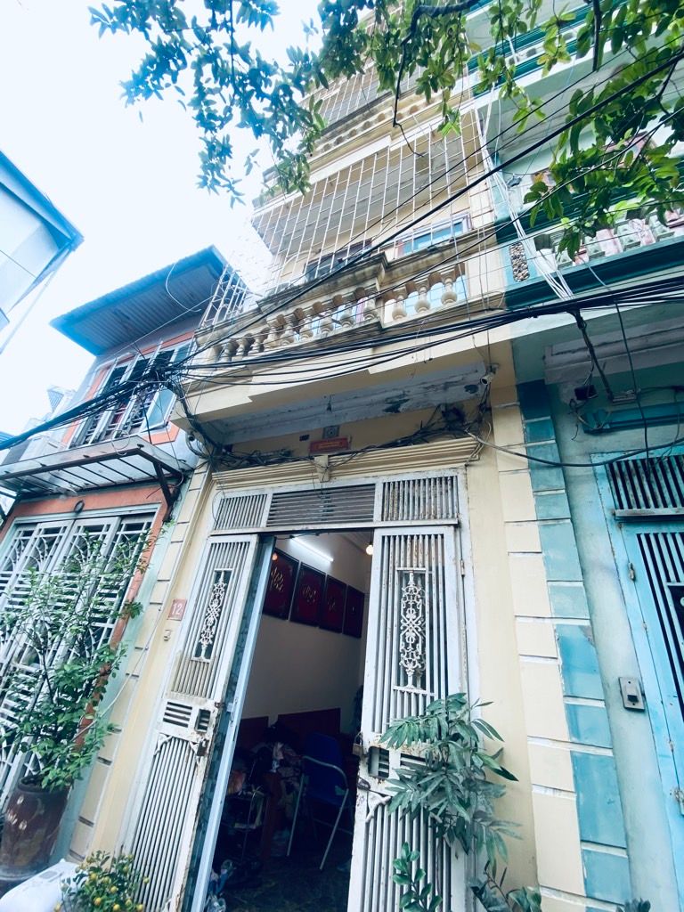 Bán nhà Nguyễn Chính - diện tích 27,6m2 4 tầng - Nhà dân xây KCBT chắc chắn - giá 5,3 tỷ