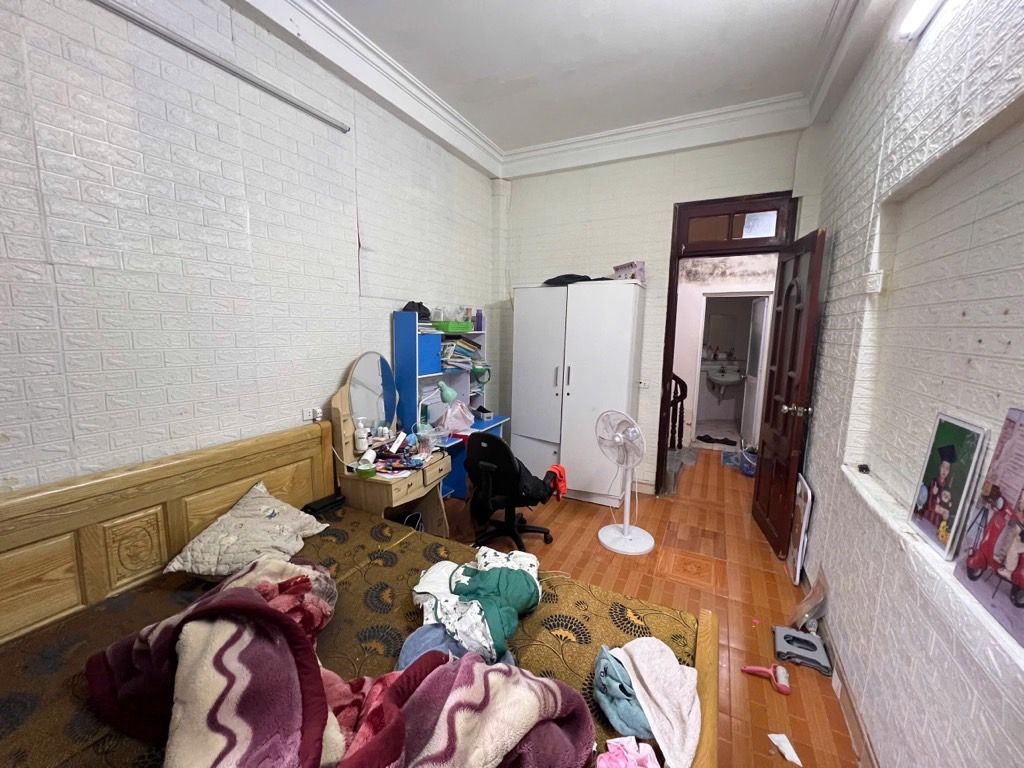 Bán nhà Nguyễn Chính - diện tích 27,6m2 4 tầng - Nhà dân xây KCBT chắc chắn - giá 5,3 tỷ