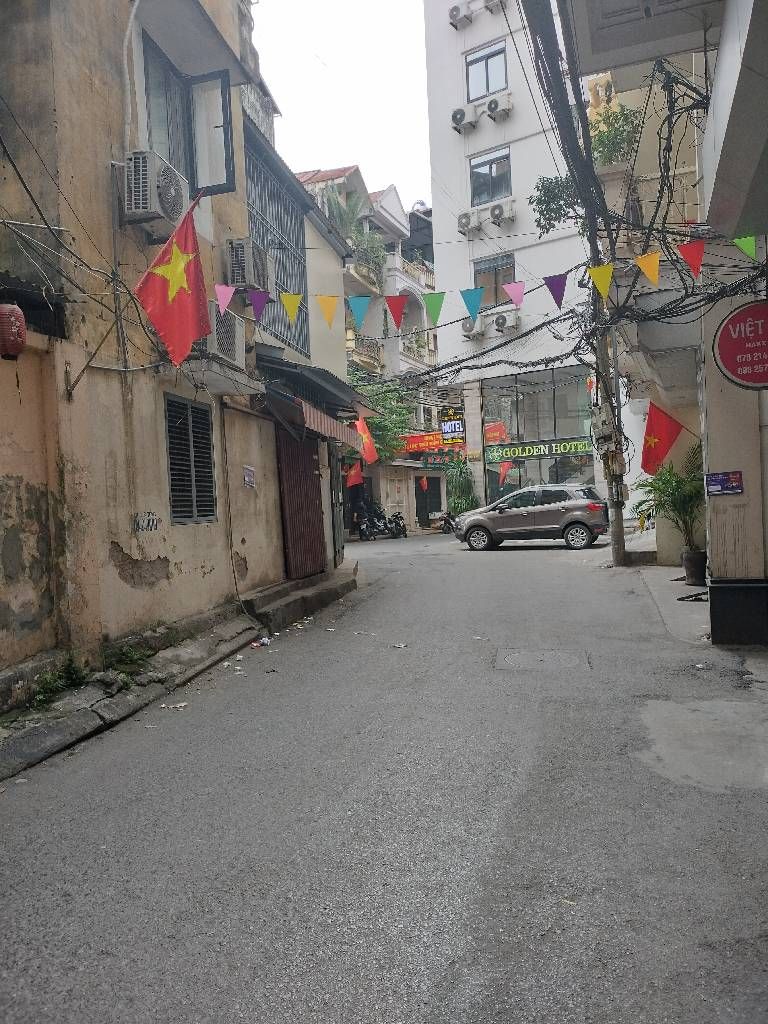 Bán nhà Kim Ngưu - diện tích 40.7m2 5 tầng - Nhà mới đẹp thang máy ở sướng - giá 13,5 tỷ