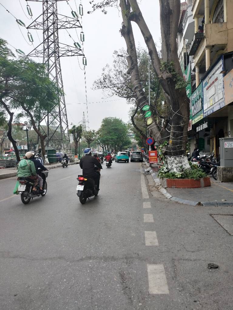 Bán nhà Kim Ngưu - diện tích 40.7m2 5 tầng - Nhà mới đẹp thang máy ở sướng - giá 13,5 tỷ